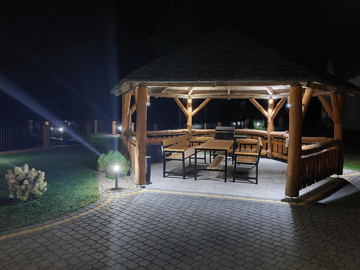 Agroturystyka Żubrówka Zubrowka Exterior foto